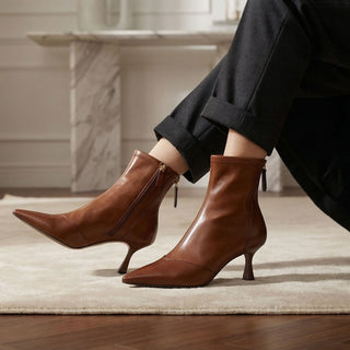 Valeria Leather Structured Ankle Boot